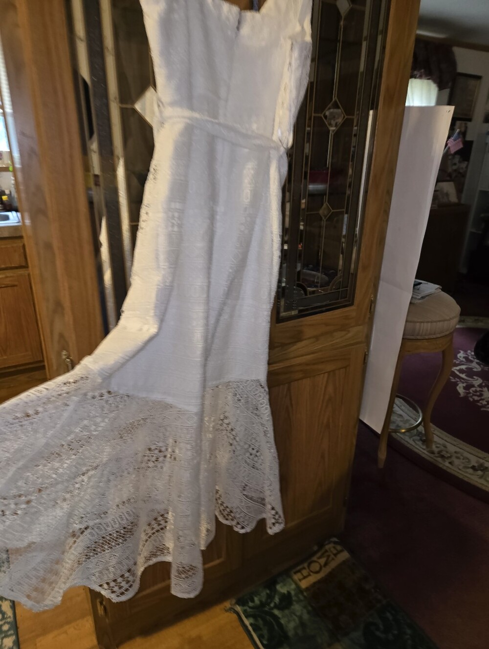 Elegant White Lace V-Neck Maxi Dress - Picture 6 of 7